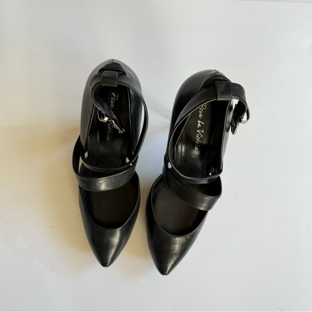 Pour La Victorie Pump